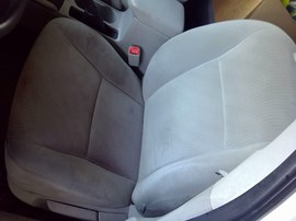 2010 TOYOTA COROLLA, WHITE, LE, 1.8L, AT, FWD.  Z25188